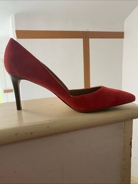 Tahari Coral Suede Pointed Pump